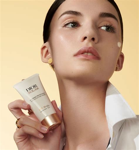 dior clutch bag sunscreen|Dior sunscreen for face.